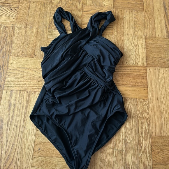 Miraclesuit Criss Cross High Neck One Piece Swimsuit black 14 448541 - Picture 3 of 7